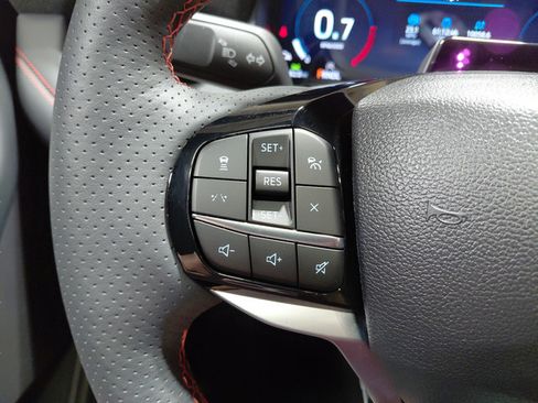 Used 2025 Ford Explorer ST-Line AWD/4WD image 37