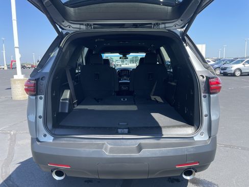 Used 2023 Chevrolet Traverse LT AWD/4WD image 29