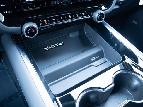 New 2026 Chevrolet Tahoe Premier image 5