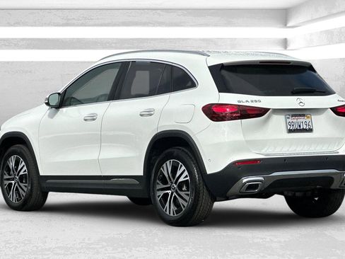 Certified 2025 Mercedes-Benz GLA 250 4MATIC image 6