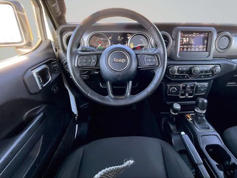 Used 2023 Jeep Wrangler Unlimited w/ Cold Weather Group AWD/4WD image 15