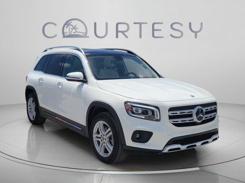 Used 2023 Mercedes-Benz GLB 250 image 4