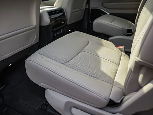 New 2026 Jeep Grand Wagoneer Limited AWD/4WD image 43