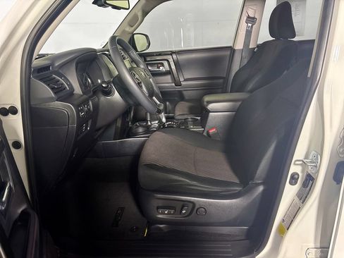 Used 2021 Toyota 4Runner TRD Off-Road AWD/4WD image 11