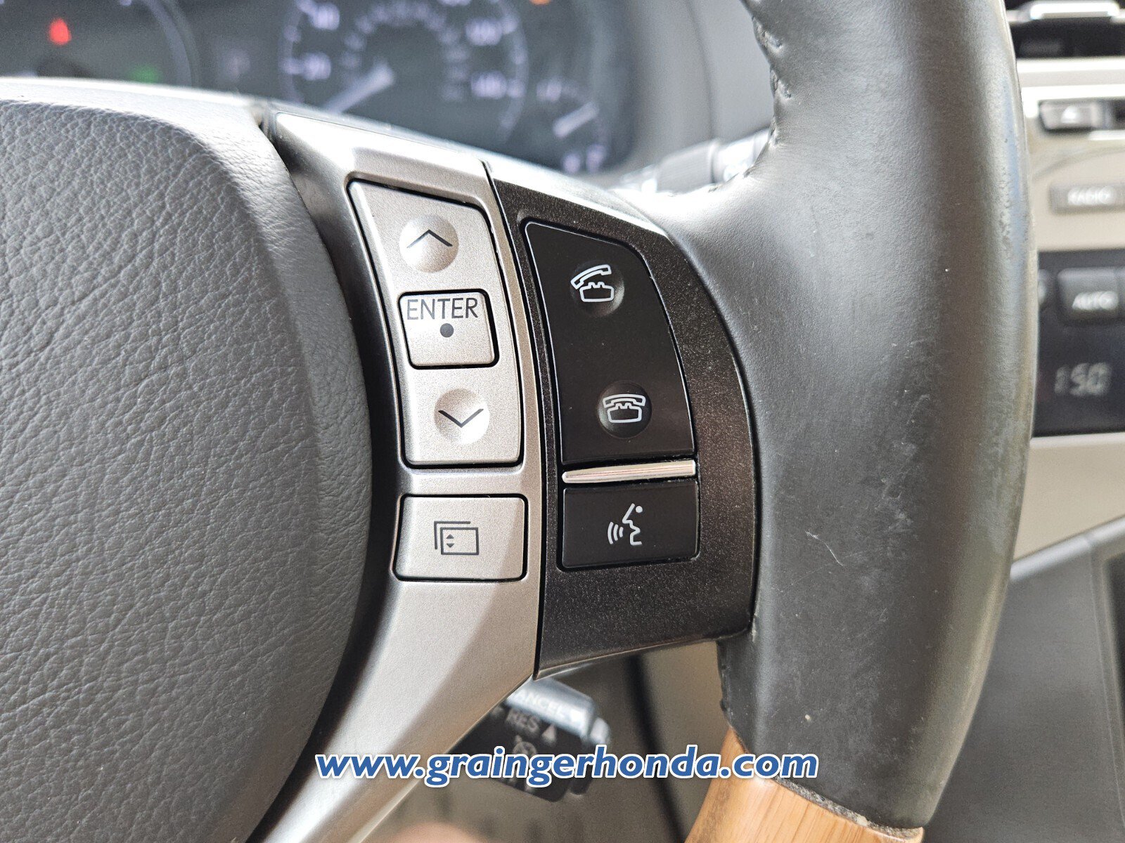 Used 2015 Lexus RX 450h AWD image 21