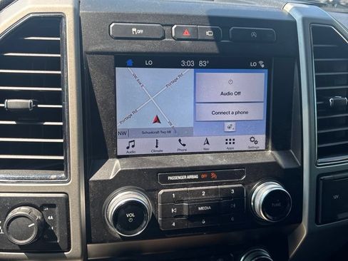 Used 2019 Ford F150 Lariat w/ Equipment Group 502A Luxury AWD/4WD image 12