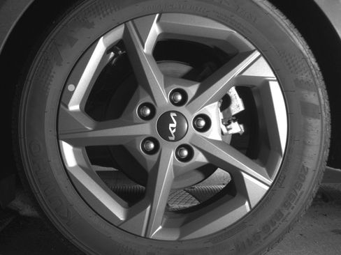 Used 2025 Kia K4 LXS image 14