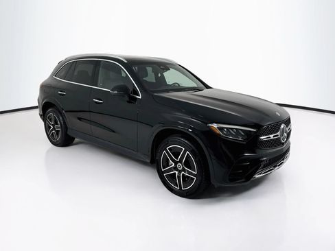 Used 2026 Mercedes-Benz GLC 300 image 1