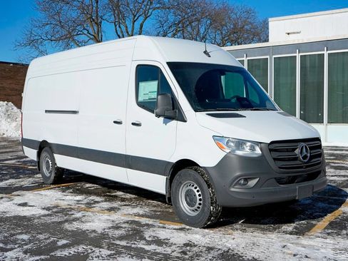 Used 2026 Mercedes-Benz Sprinter 2500 image 1