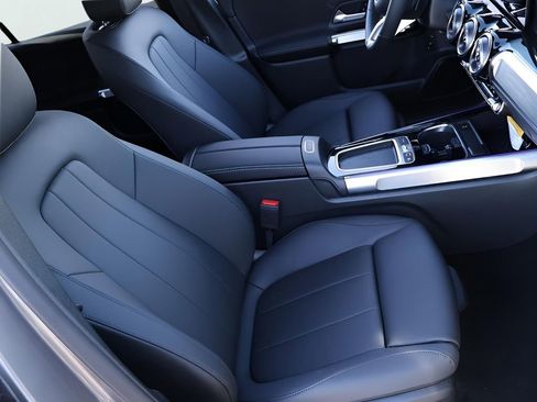 New 2026 Mercedes-Benz GLB 250 4MATIC image 21