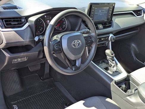 Used 2021 Toyota RAV4 XLE image 17