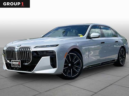 Used 2023 BMW i7 xDrive60 w/ Executive Package 2 AWD/4WD image 1