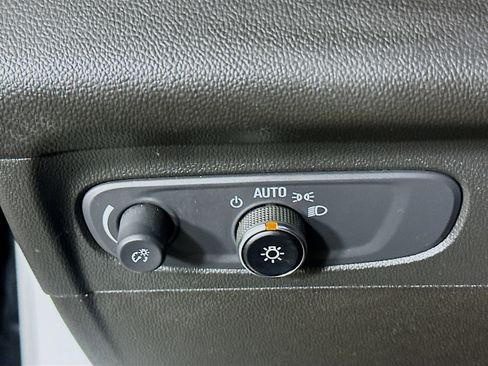 Used 2022 Buick Envision Preferred image 17