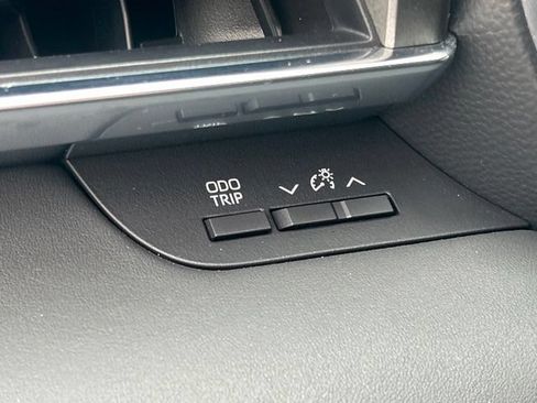 Used 2021 Toyota Highlander Limited AWD/4WD image 23