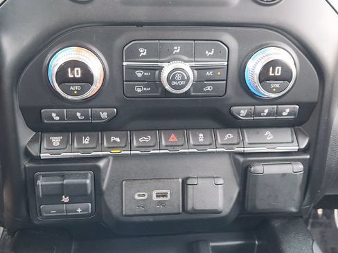 Used 2020 GMC Sierra 3500 Denali w/ Denali Ultimate Package AWD/4WD image 14