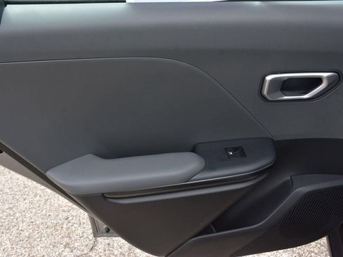 Used 2025 Kia K4 FWD image 15