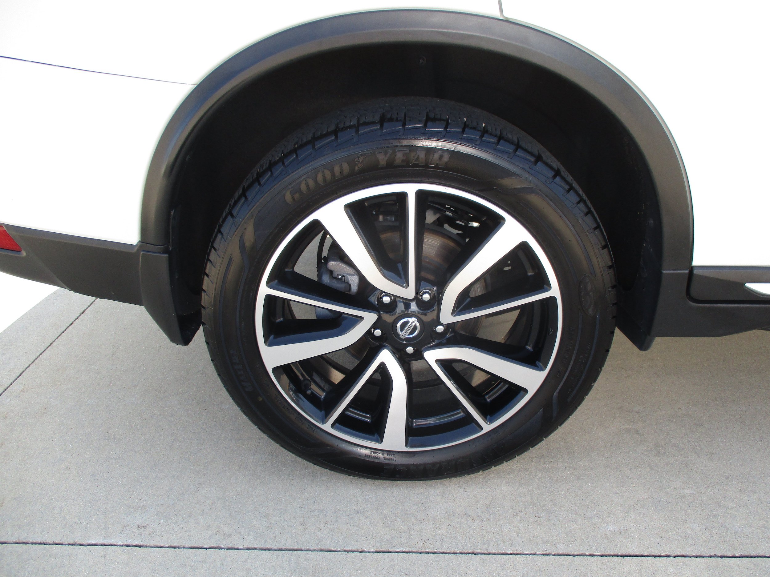 Used 2020 Nissan Rogue SL w/ Premium Package AWD/4WD image 13