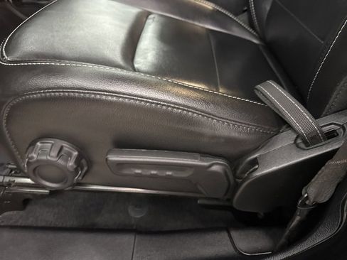 Used 2021 Jeep Wrangler Unlimited Sahara w/ Dual Top Group image 11