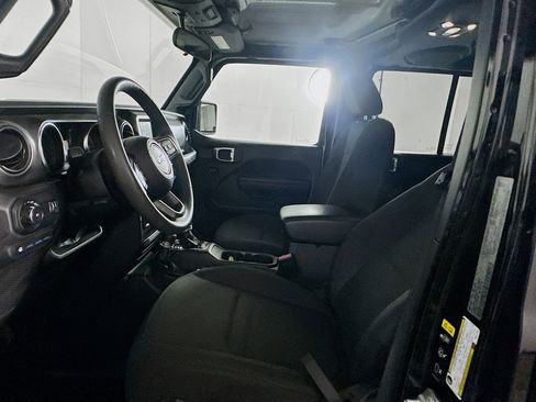 Used 2023 Jeep Wrangler Unlimited w/ Convenience Group image 13