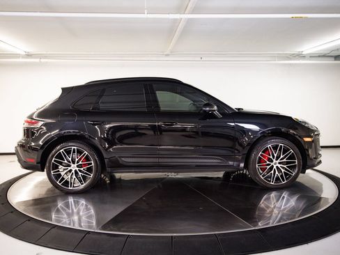 Used 2023 Porsche Macan S AWD/4WD image 8