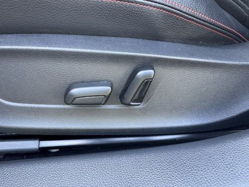Used 2017 Volkswagen Jetta GLI FWD image 20