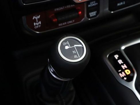 New 2025 Jeep Gladiator Rubicon w/ Safety Group image 32