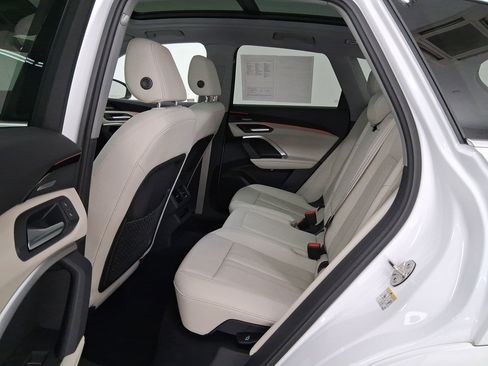 Used 2025 Audi Q5 Premium Plus w/ Premium Plus image 13