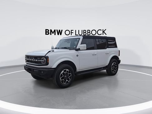 Used 2023 Ford Bronco Outer Banks image 4