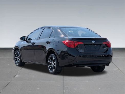 Used 2017 Toyota Corolla SE image 3