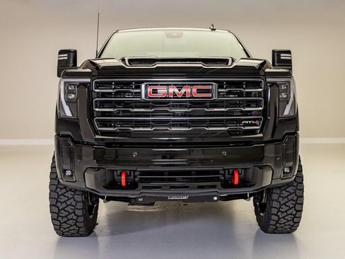 Used 2026 GMC Sierra 2500 AT4 AWD/4WD image 4