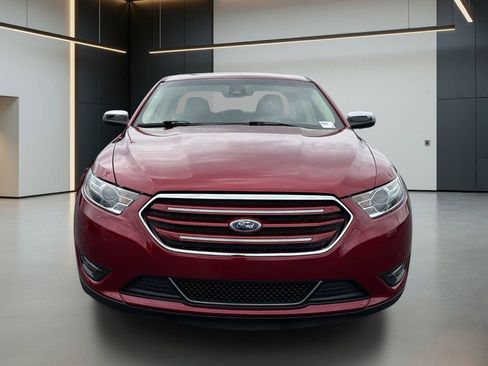 Used 2018 Ford Taurus Limited FWD image 9