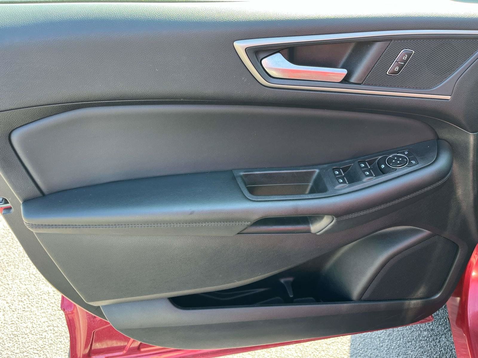 Used 2024 Ford Edge SEL AWD/4WD image 26