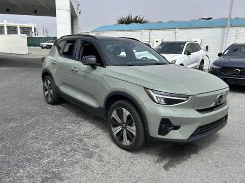Used 2023 Volvo XC40 Recharge Plus w/ Protection Package Premier AWD/4WD image 8