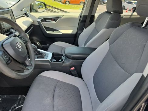 Used 2019 Toyota RAV4 XLE FWD image 15