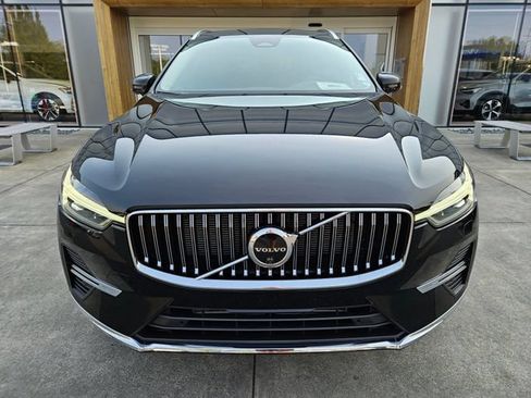 Certified 2023 Volvo XC60 T8 Plus AWD/4WD image 2