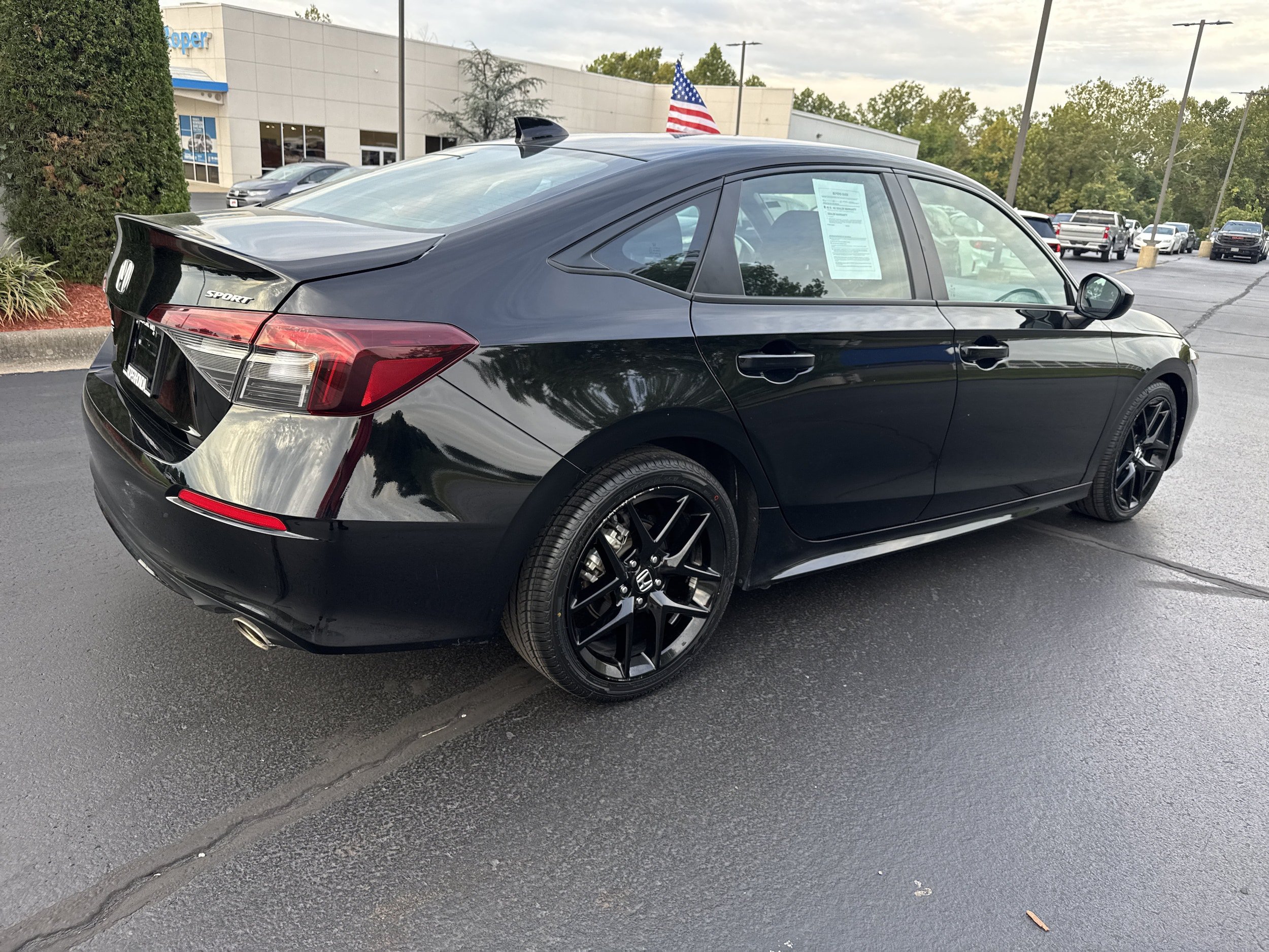 Used 2025 Honda Civic Sport image 9