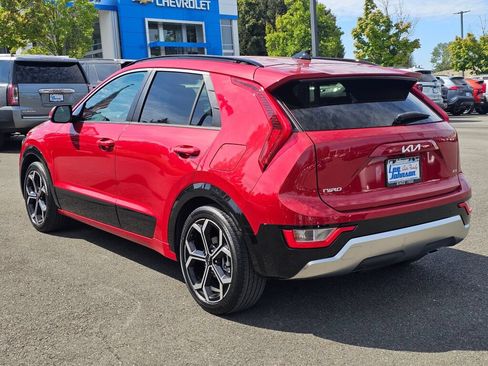Used 2023 Kia Niro EX Touring FWD image 7