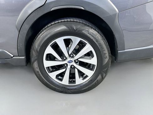 Used 2023 Subaru Outback Premium image 33