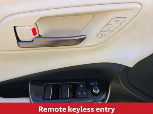 Used 2024 Toyota Crown Limited image 20