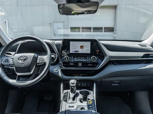Used 2026 Toyota Highlander XLE AWD/4WD image 28