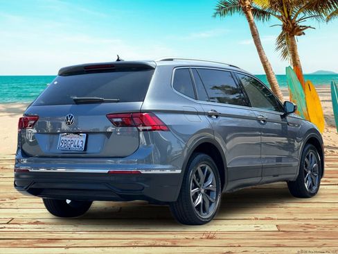 Used 2022 Volkswagen Tiguan SE image 6