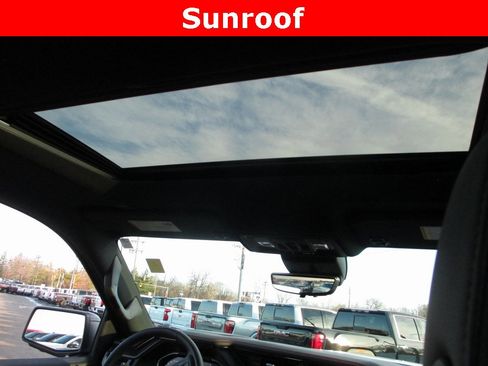 Certified 2025 GMC Sierra 1500 AT4 w/ AT4 Premium Package image 16