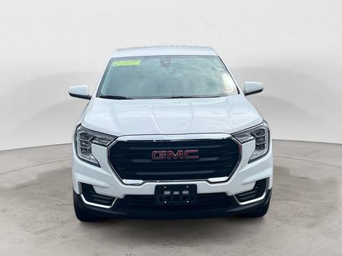 Used 2024 GMC Terrain SLE AWD/4WD image 8
