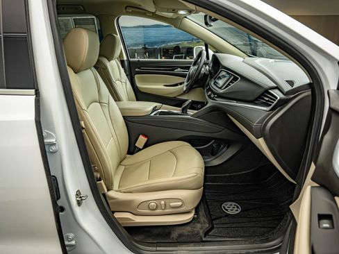 Used 2019 Buick Enclave Essence FWD image 38