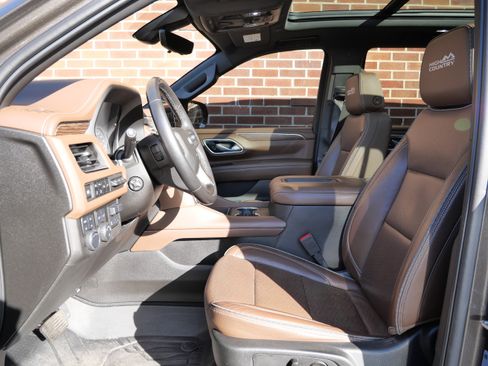 Used 2021 Chevrolet Tahoe High Country w/ Premium Package image 6