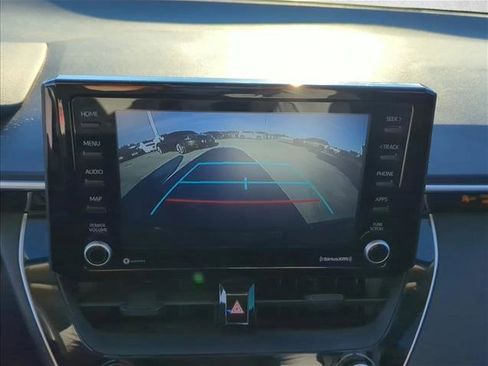 Used 2022 Toyota Corolla LE image 17