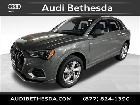 Used 2020 Audi Q3 2.0T Premium w/ Convenience Package AWD/4WD image 3