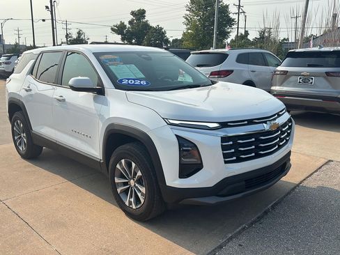 Used 2026 Chevrolet Equinox LT FWD image 1