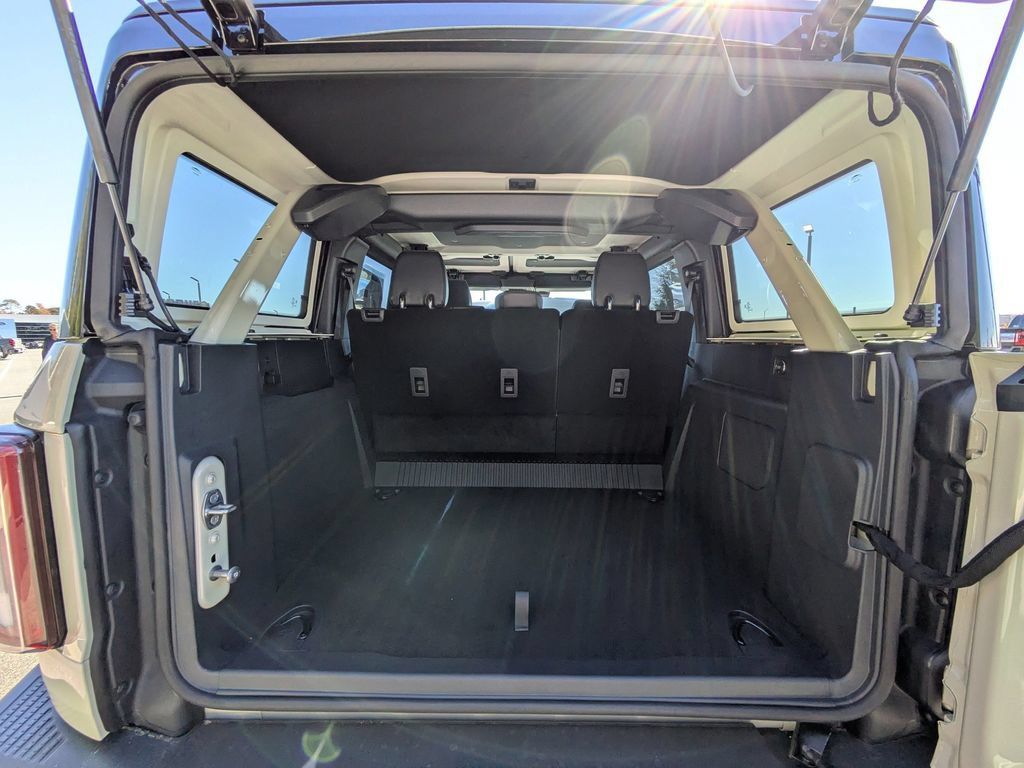 New 2025 Ford Bronco Badlands AWD/4WD image 13
