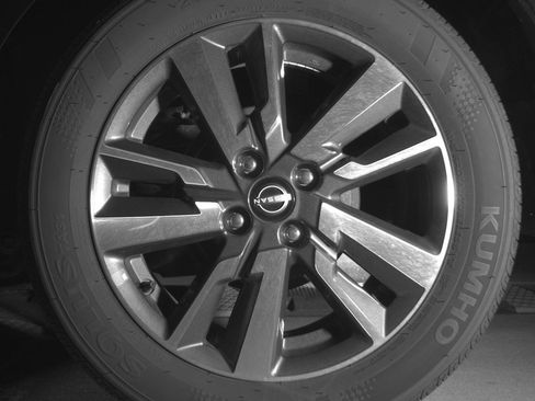 Used 2025 Nissan Versa SV image 14